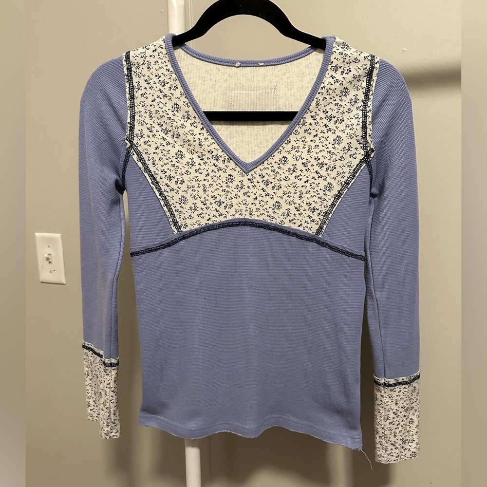 Women’s Purple and White Floral WaffleKnit Longsleeve Shirt best for XS - Small